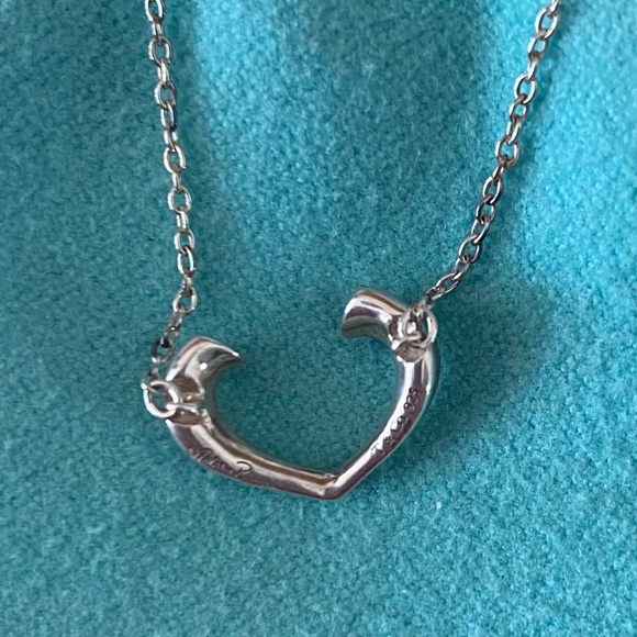 Tiffany & Co Paloma Picasso Tenderness heart necklace - Picture 4 of 6